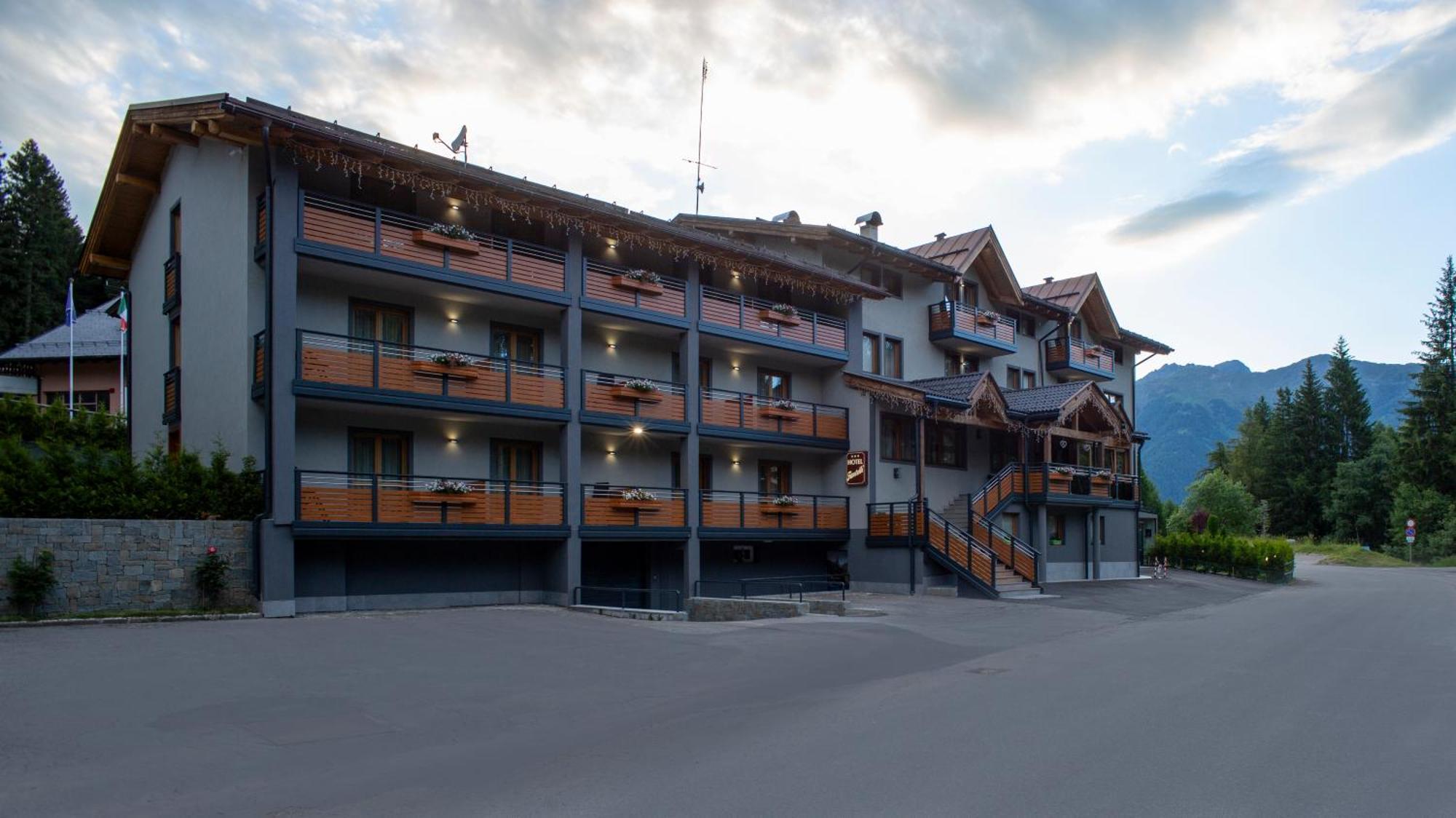 Hotel Fantelli فولجاريدا المظهر الخارجي الصورة